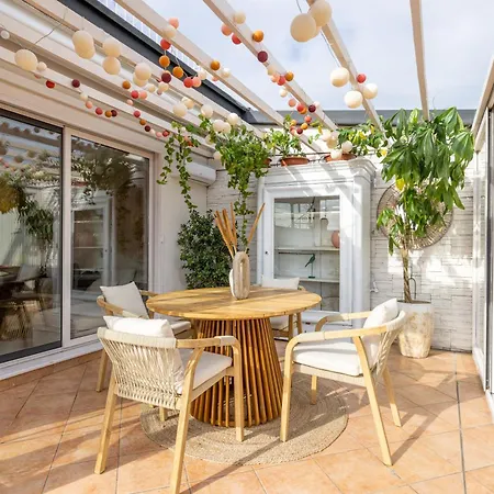 Aria Penthouse & Garden Apartment Rom