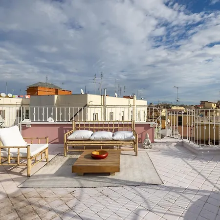 Aria Penthouse & Garden *