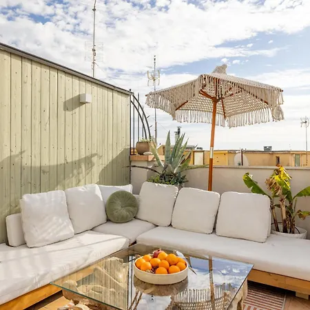 Aria Penthouse & Garden *