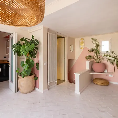 Aria Penthouse & Garden アパート